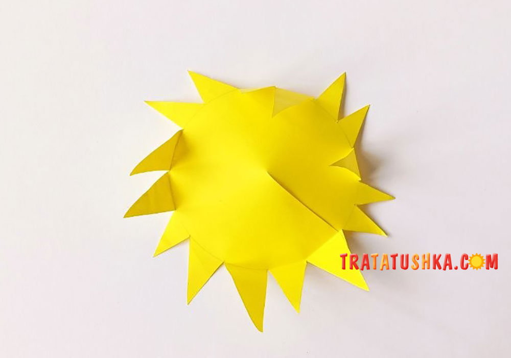 Аплікація сонця з кольорового паперу