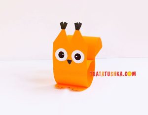 Білочка з кольорового паперу