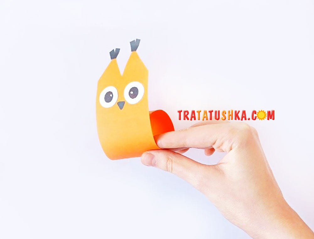 Білочка з кольорового паперу