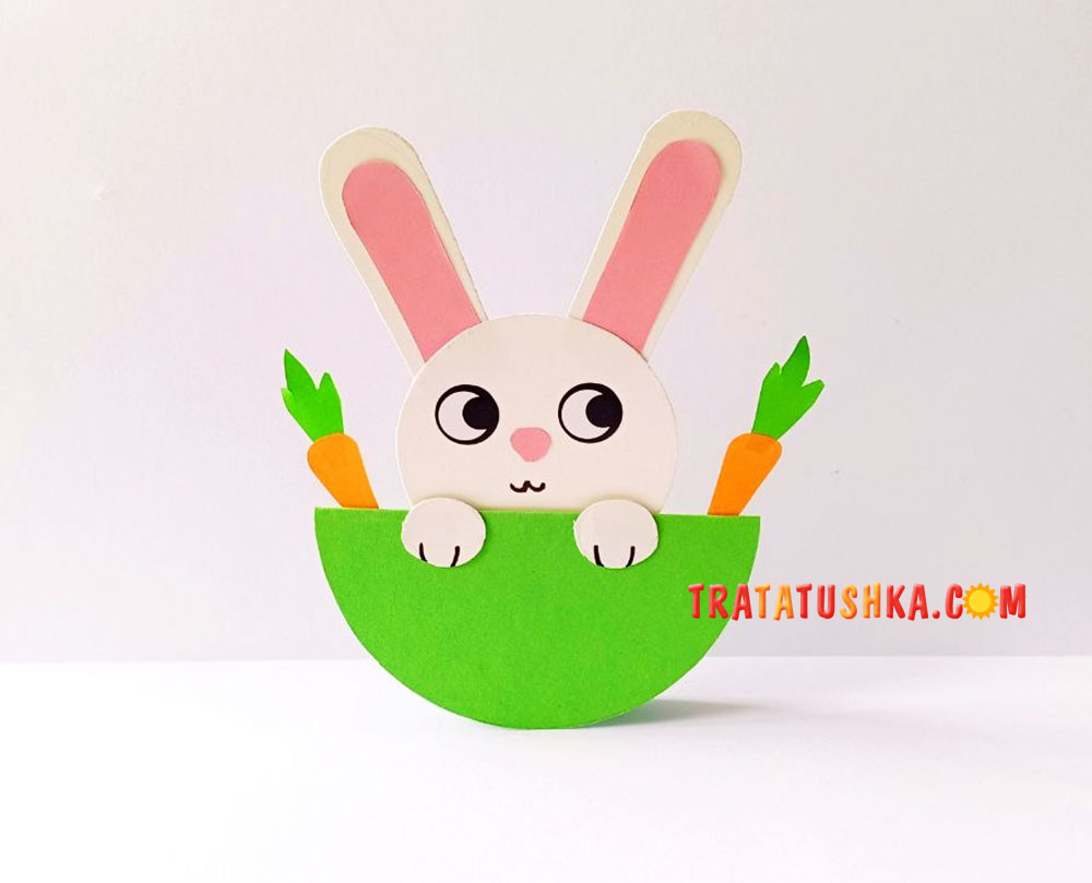 Зайчик на грядці